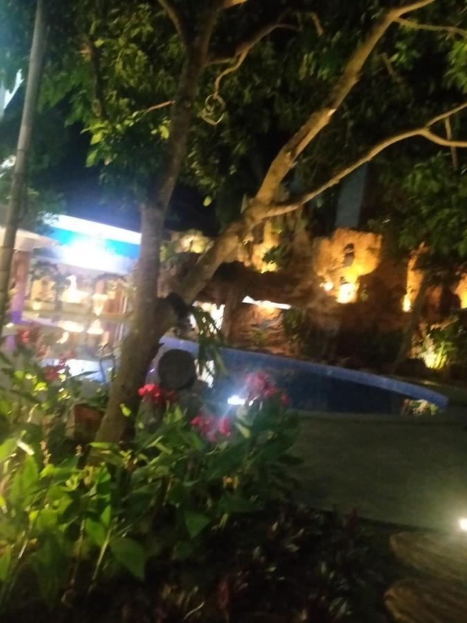 Long Beach Hotel 庞岸达兰 外观 照片